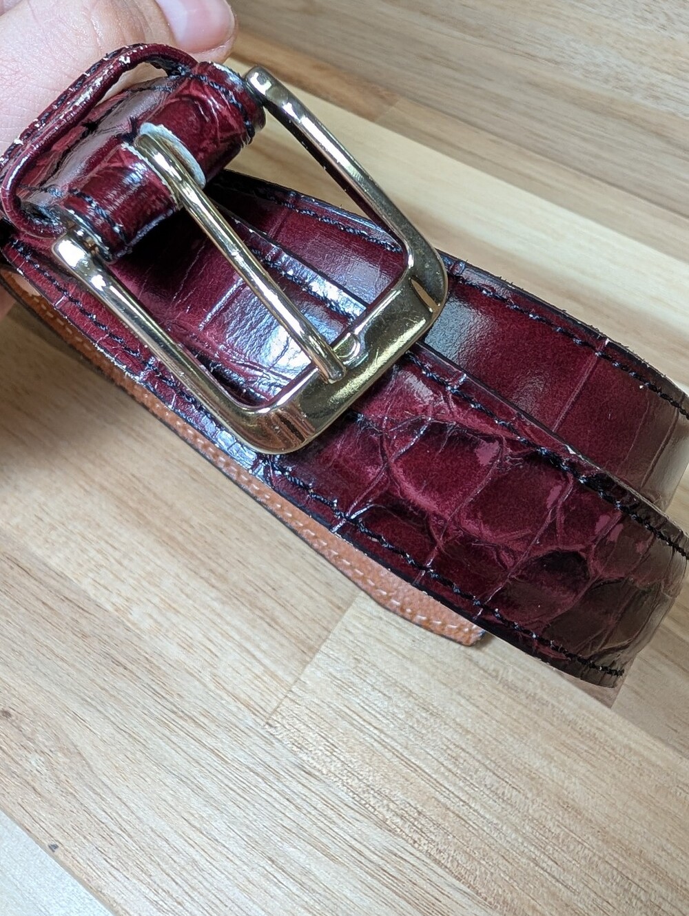 Vintage Genuine Alligator Leather Burgundy Belt Gold Buckle USA Size 34